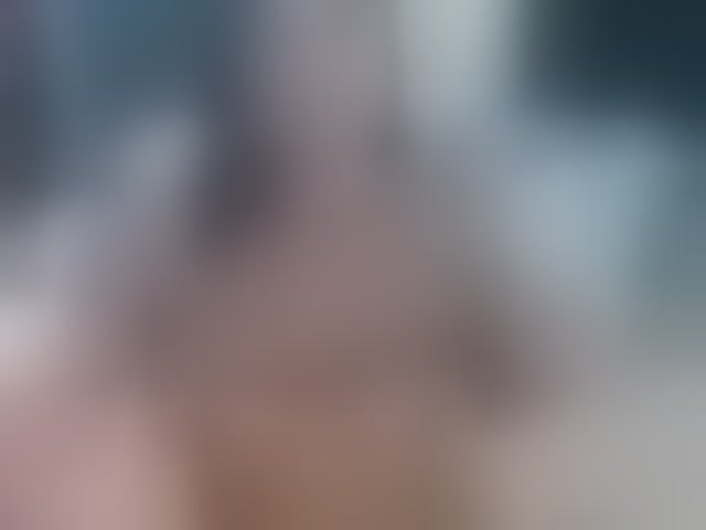 Live sex webcam photo for sexyvivian1 #294093221