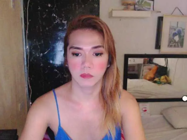 Live sex webcam photo for sexywildjenny #273936823