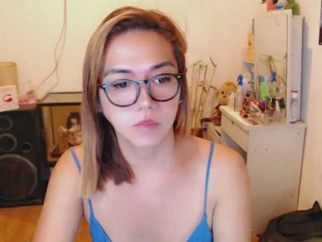 Live sex webcam photo for sexywildjenny #274264779