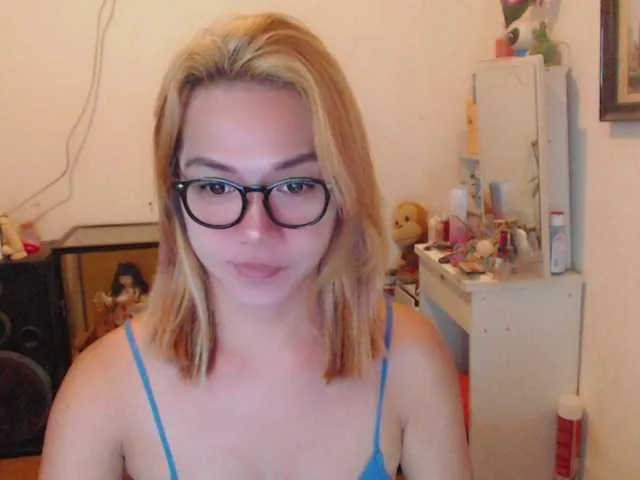 Live sex webcam photo for sexywildjenny #274362753
