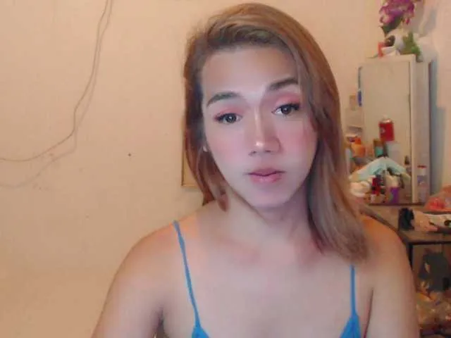 Live sex webcam photo for sexywildjenny #274585352
