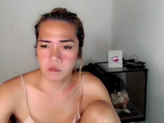 Live sex webcam photo for sexywildjenny #275426599