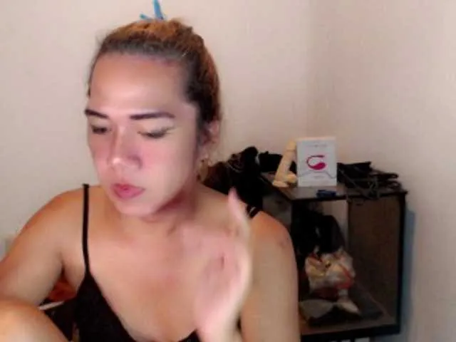 Live sex webcam photo for sexywildjenny #275469893