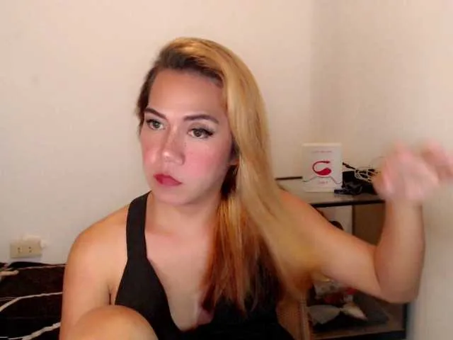 Live sex webcam photo for sexywildjenny #275480260