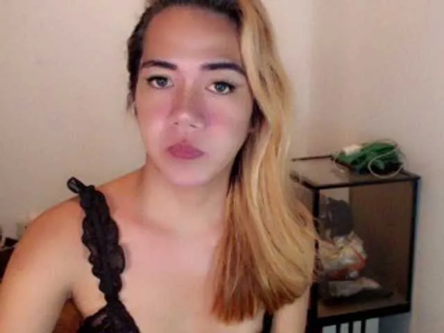 Live sex webcam photo for sexywildjenny #275556585