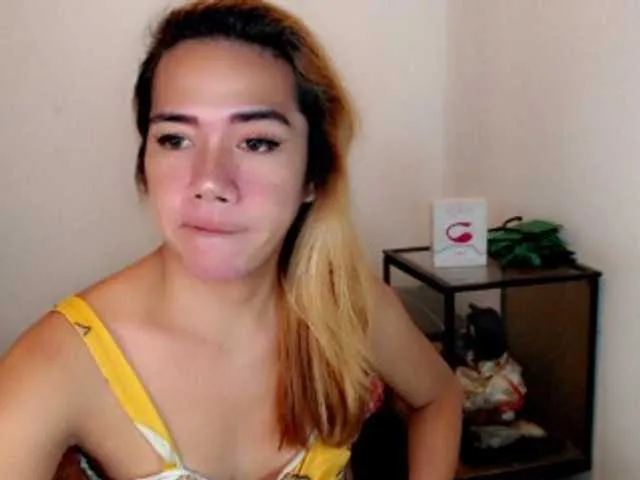 Live sex webcam photo for sexywildjenny #275569082