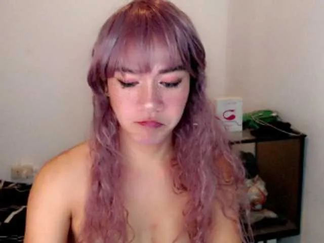 Live sex webcam photo for sexywildjenny #275583862