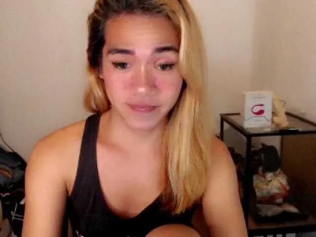 Live sex webcam photo for sexywildjenny #275714533