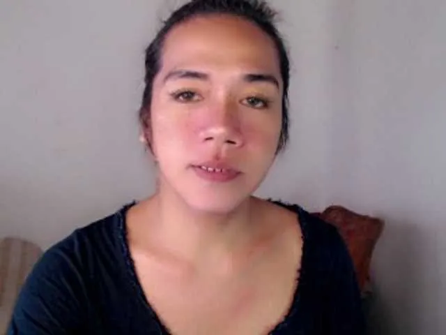 Live sex webcam photo for sexywildjenny #275972398