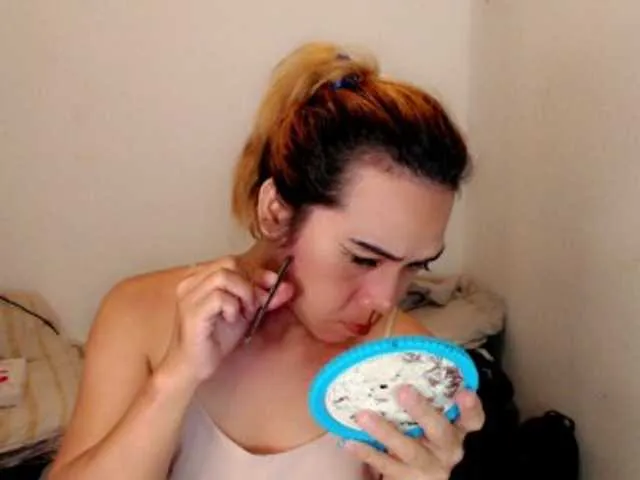 Live sex webcam photo for sexywildjenny #275998793