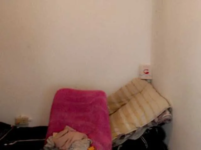 Live sex webcam photo for sexywildjenny #276052212