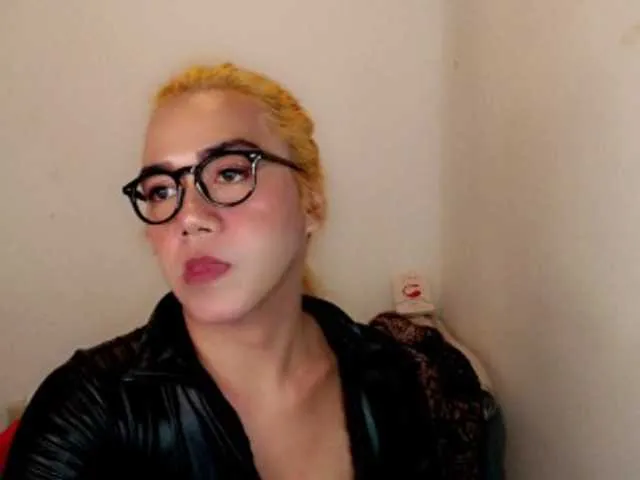 Live sex webcam photo for sexywildjenny #276074720