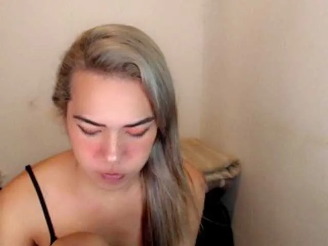 Live sex webcam photo for sexywildjenny #276313832