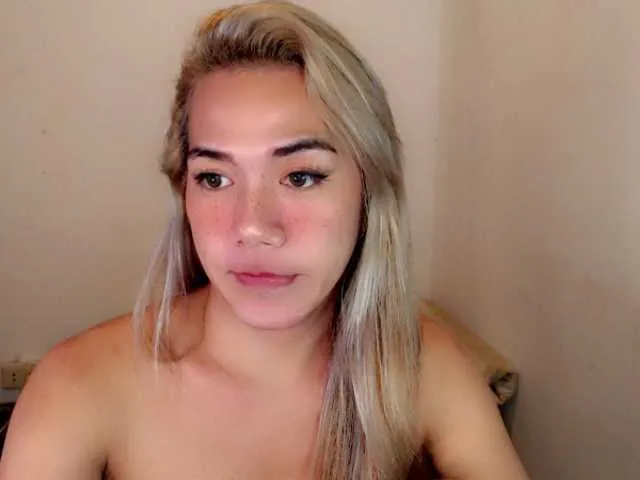 Live sex webcam photo for sexywildjenny #276338437