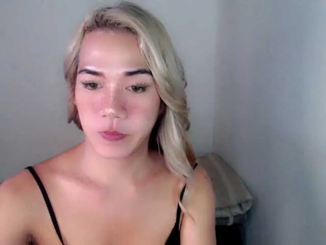 Live sex webcam photo for sexywildjenny #276352514