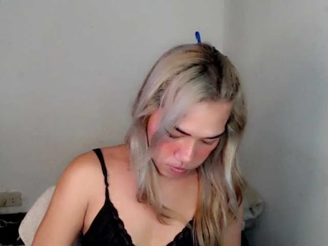 Live sex webcam photo for sexywildjenny #276358064