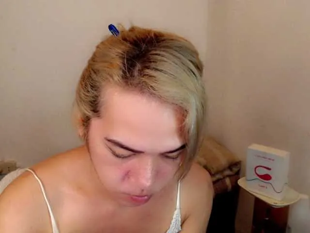 Live sex webcam photo for sexywildjenny #276372576
