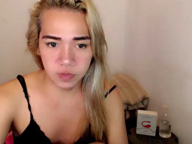 Live sex webcam photo for sexywildjenny #276387899