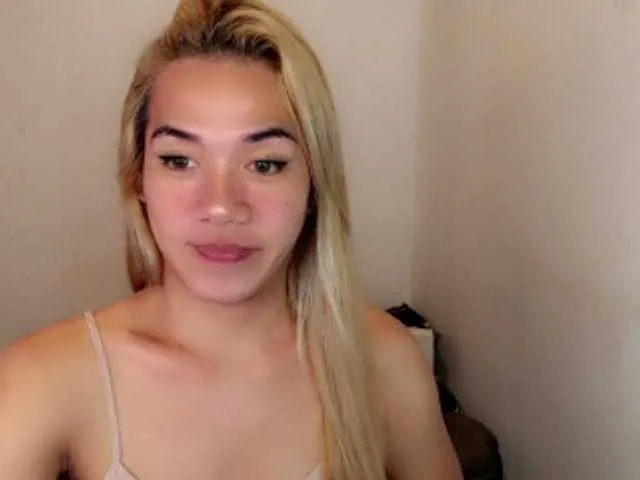 Live sex webcam photo for sexywildjenny #276436421