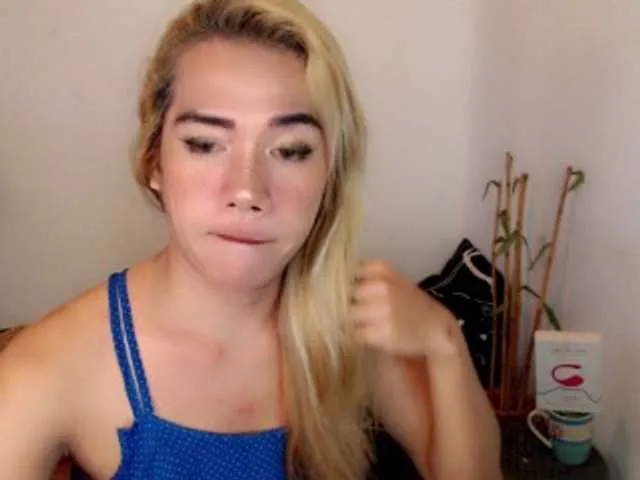 Live sex webcam photo for sexywildjenny #276478277