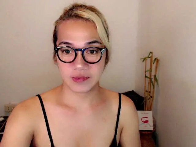Live sex webcam photo for sexywildjenny #276657012