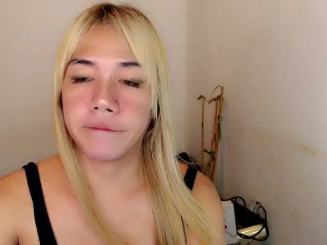Live sex webcam photo for sexywildjenny #276685009