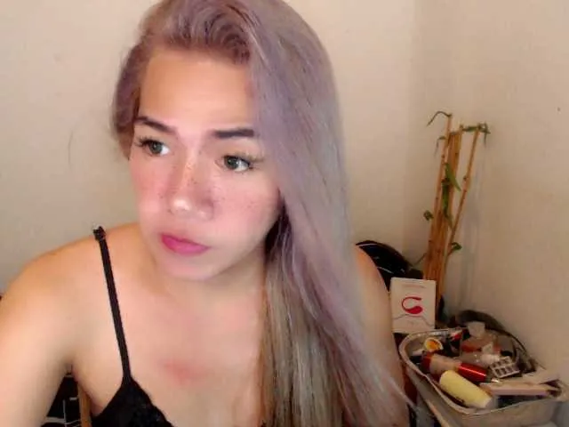 Live sex webcam photo for sexywildjenny #277160408