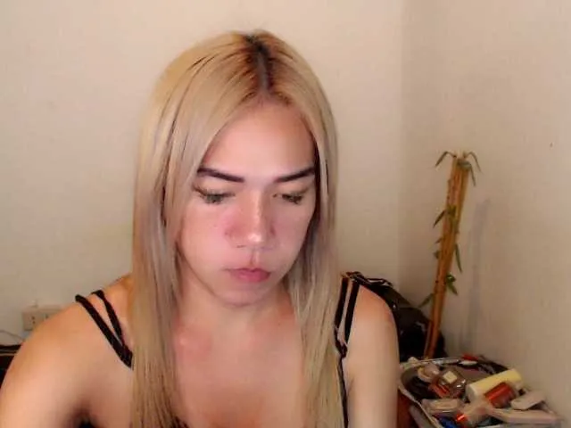 Live sex webcam photo for sexywildjenny #277251346
