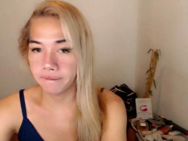 Live sex webcam photo for sexywildjenny #277278812