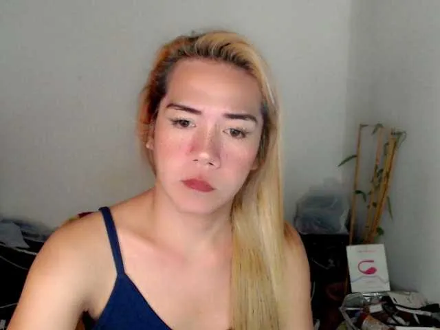 Live sex webcam photo for sexywildjenny #277414361