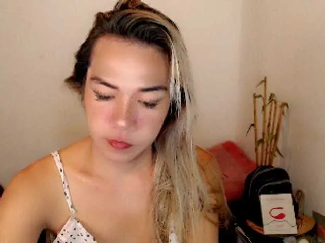 Live sex webcam photo for sexywildjenny #277946009