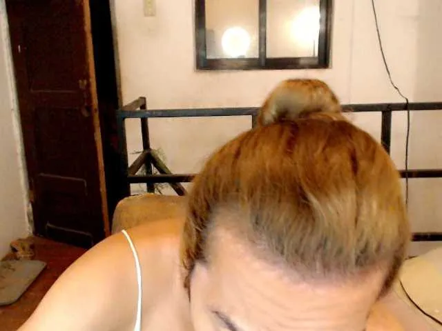Live sex webcam photo for sexywildjenny #289506427