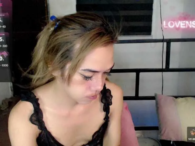 Live sex webcam photo for sexywildjenny #289627072