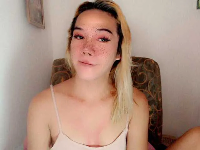 Live sex webcam photo for sexywildjenny #291347670