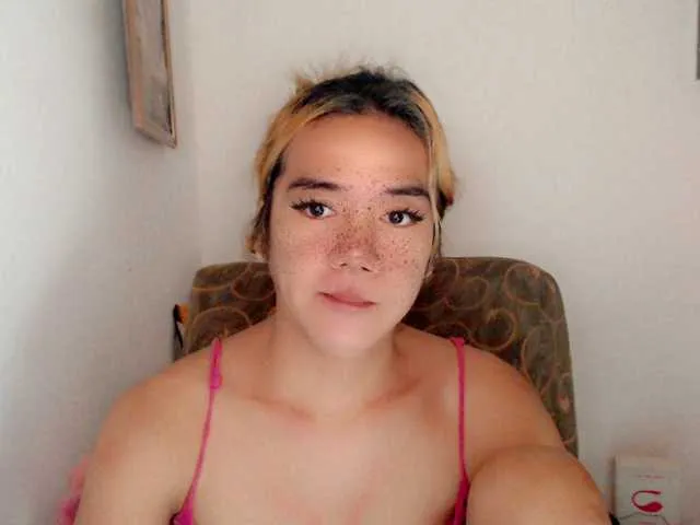 Live sex webcam photo for sexywildjenny #291487159