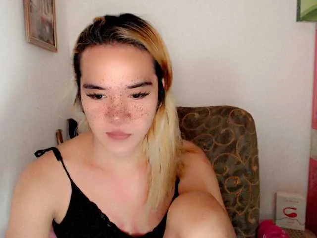 Live sex webcam photo for sexywildjenny #291515378