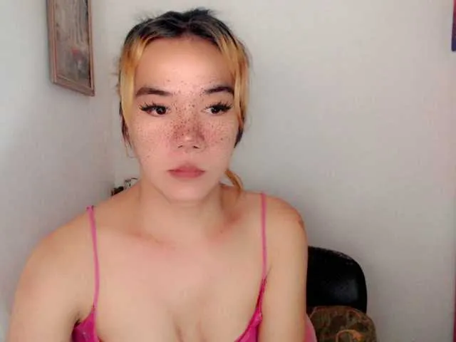 Live sex webcam photo for sexywildjenny #291651673