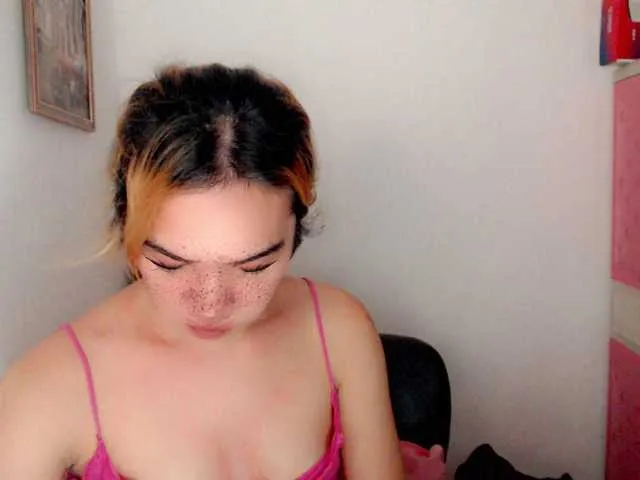 Live sex webcam photo for sexywildjenny #291688437
