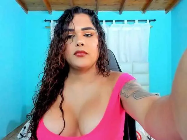 Live sex webcam photo for shadiaorozco #293878194