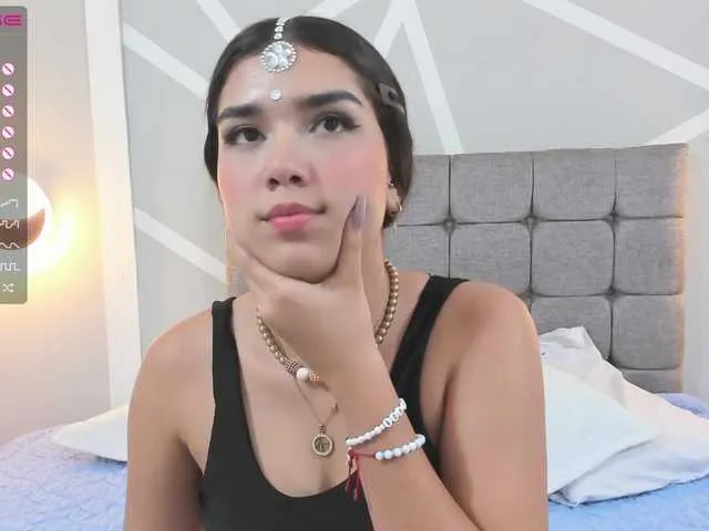 Live sex webcam photo for shaiilaa- #275630741