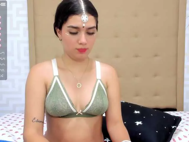 Live sex webcam photo for shaiilaa- #275910473