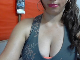 Live sex webcam photo for shairaangel #147920434