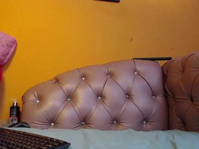 Live sex webcam photo for shaloht #273540909