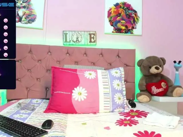 Live sex webcam photo for shaloht #273835337