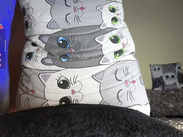 Live sex webcam photo for shalomkitty #291826109