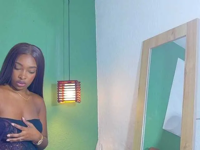 Live sex webcam photo for shamira-moore #290648541