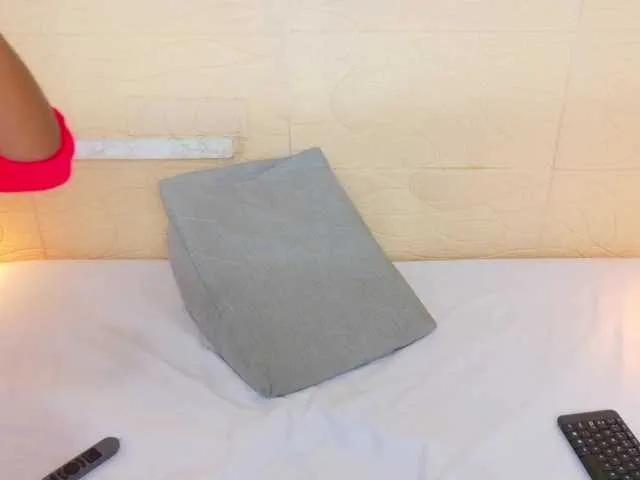 Live sex webcam photo for shamira-moore #291017917