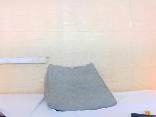 Live sex webcam photo for shamira-moore #291202157