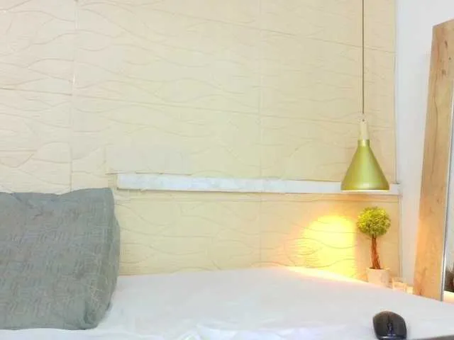 Live sex webcam photo for shamira-moore #291209279