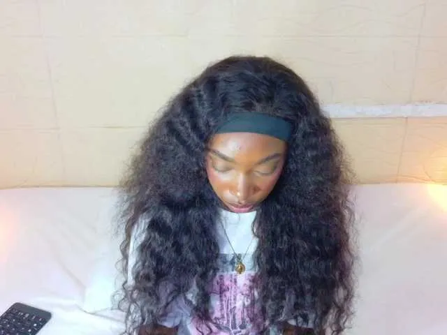 Live sex webcam photo for shamira-moore #292037390